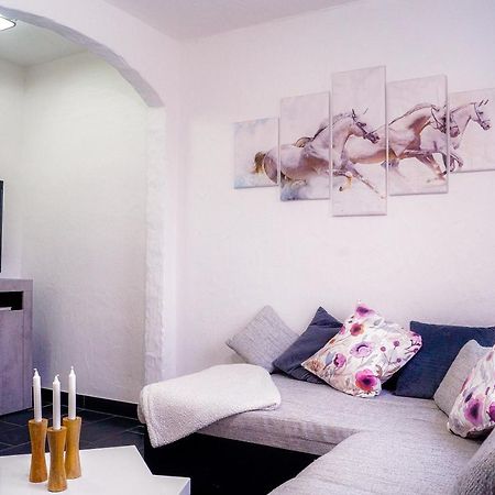 Münstermaifeld Moderne Ferienwohnung Black Beauty Auf Idyllischem Reiterhof Naehe Burg Eltz מראה חיצוני תמונה
