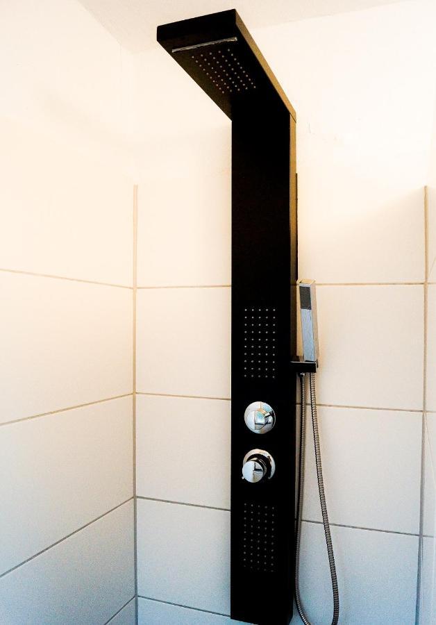 Münstermaifeld Moderne Ferienwohnung Black Beauty Auf Idyllischem Reiterhof Naehe Burg Eltz מראה חיצוני תמונה