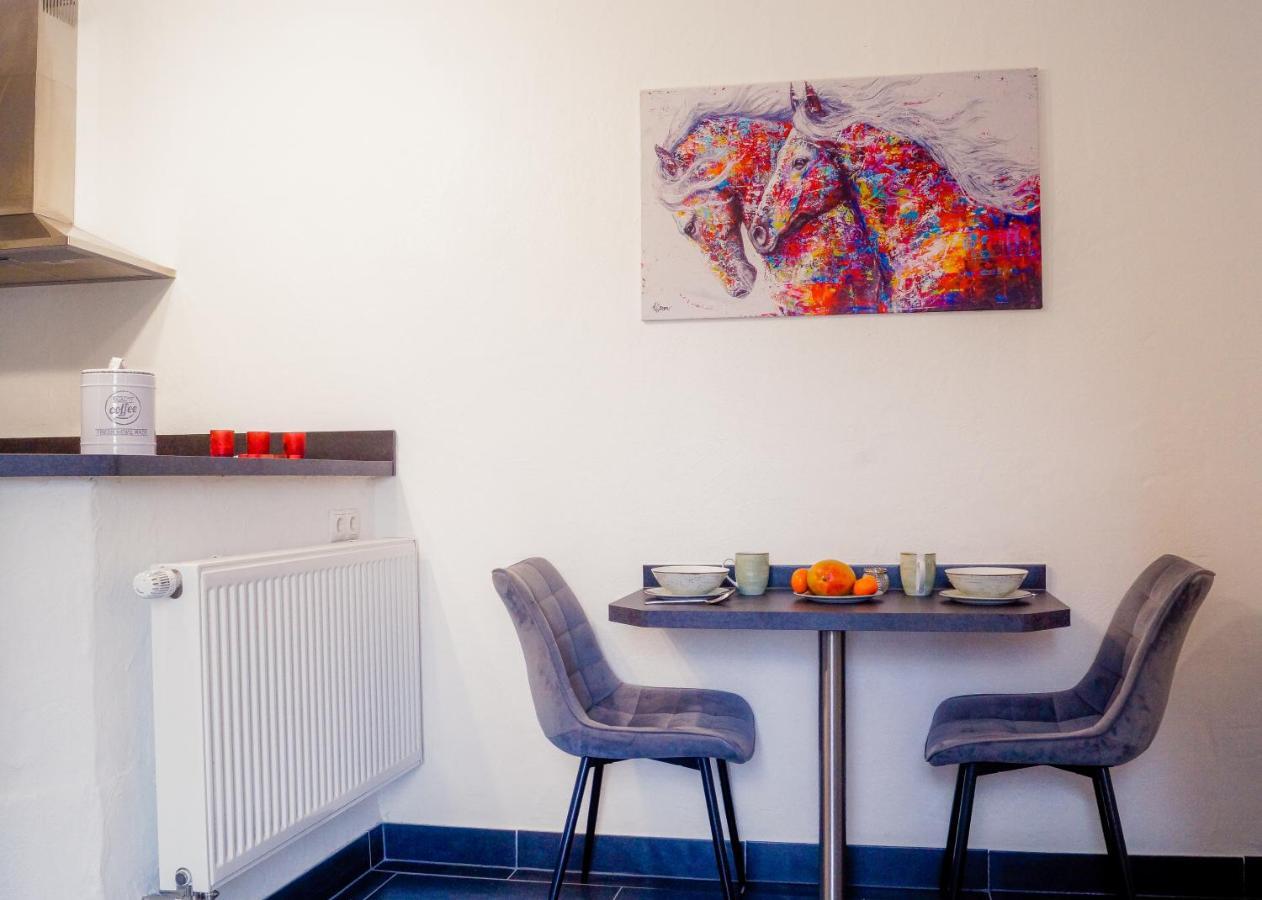 Münstermaifeld Moderne Ferienwohnung Black Beauty Auf Idyllischem Reiterhof Naehe Burg Eltz מראה חיצוני תמונה